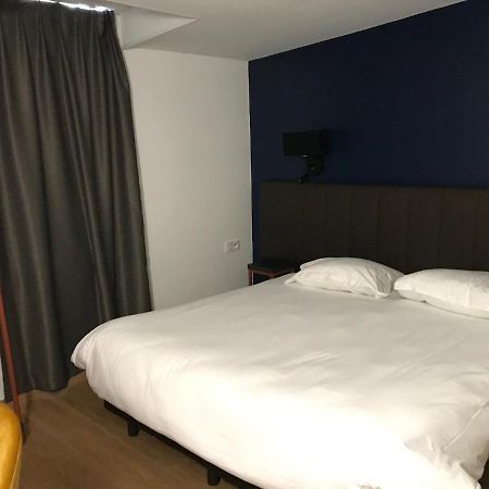 Hotel Amaya Ambares-et-Lagrave Eksteriør bilde