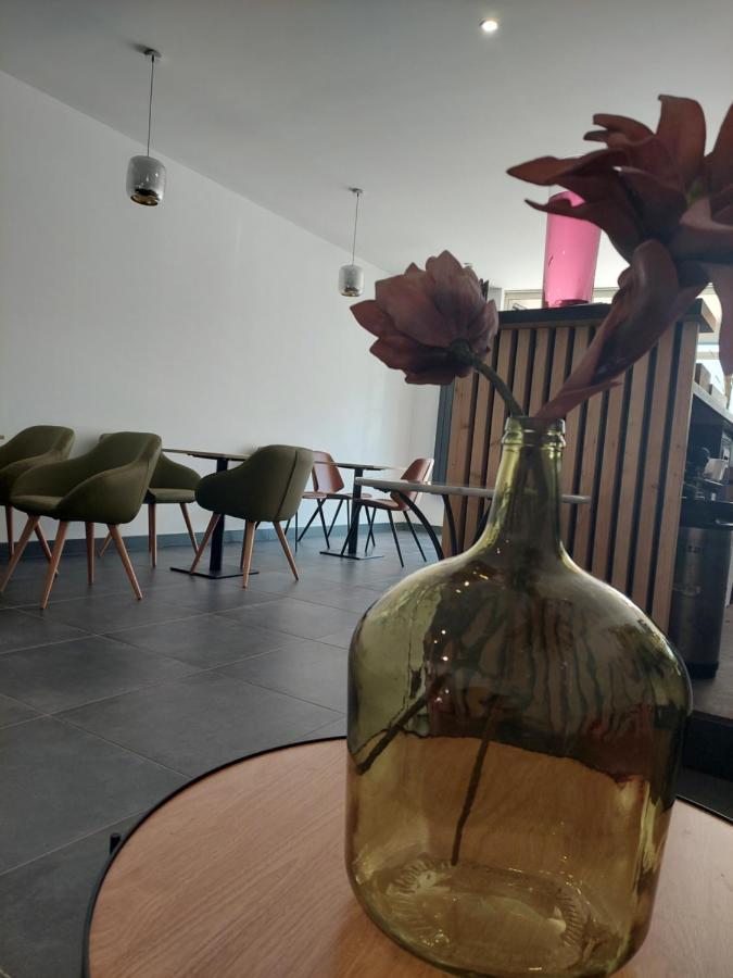 Hotel Amaya Ambares-et-Lagrave Eksteriør bilde